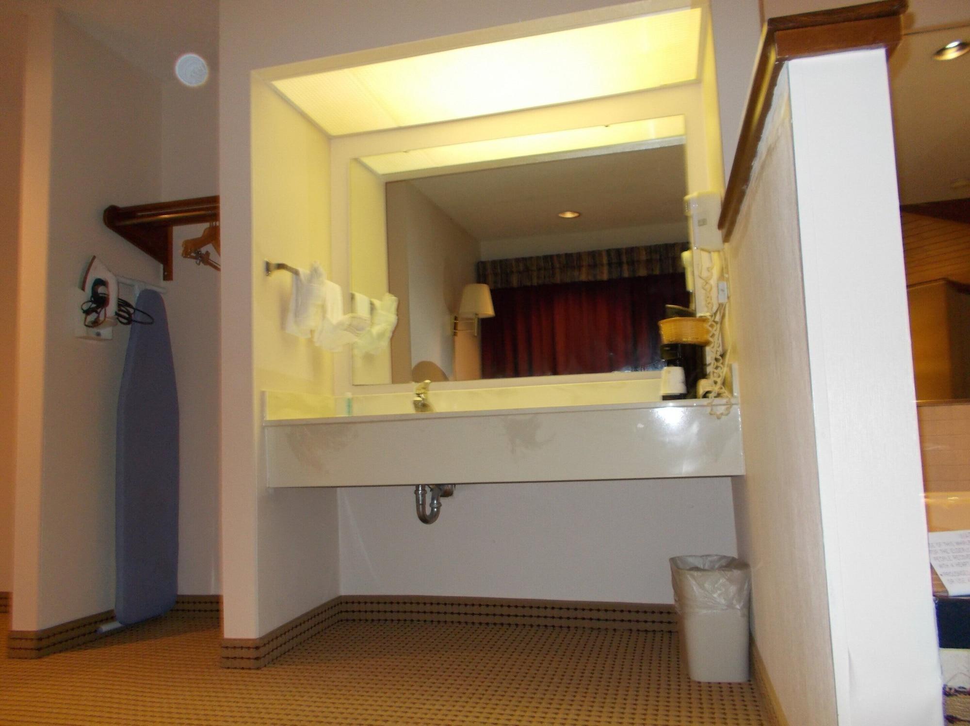 Royalton Inn And Suites, Wilmington,Ohio Zewnętrze zdjęcie